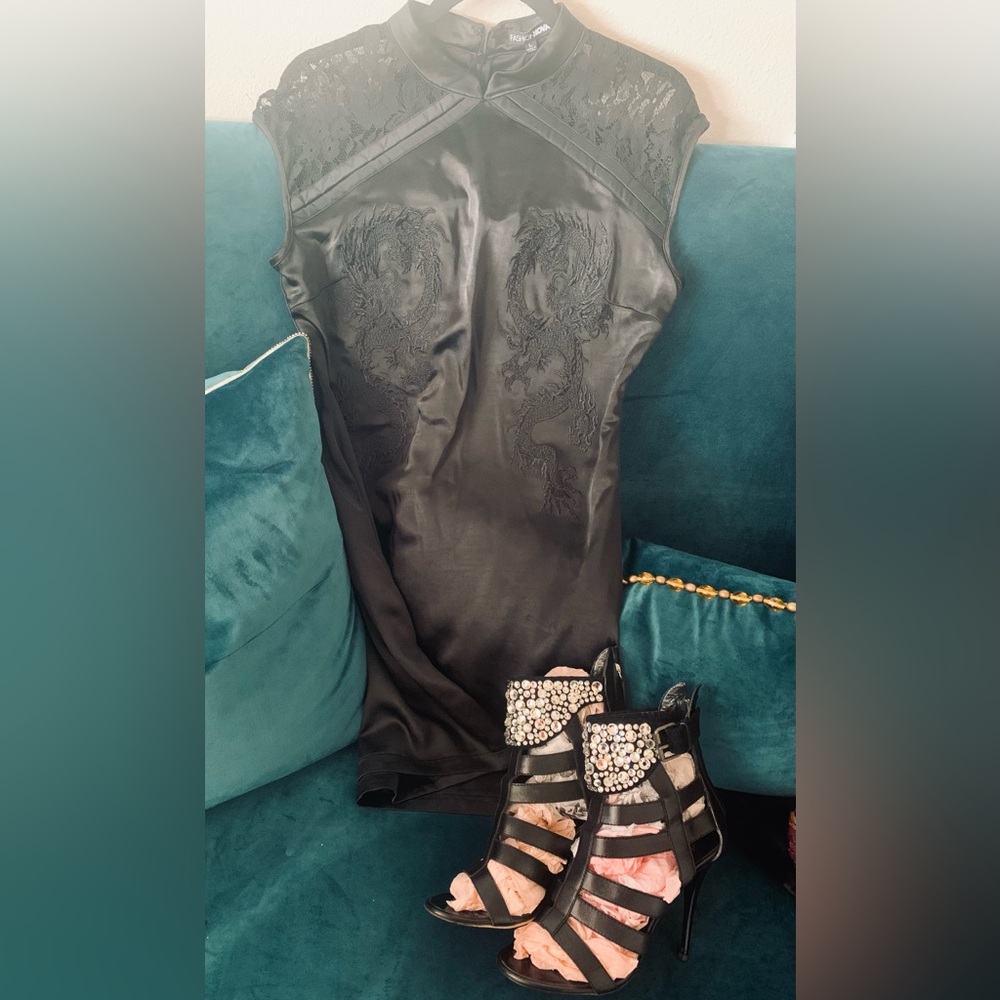 Fashion nova Asian style dress